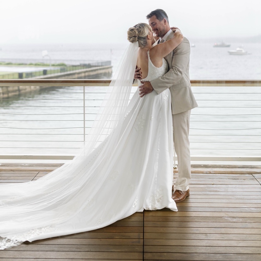 Elegant White Wedding Dress & Matching Veil